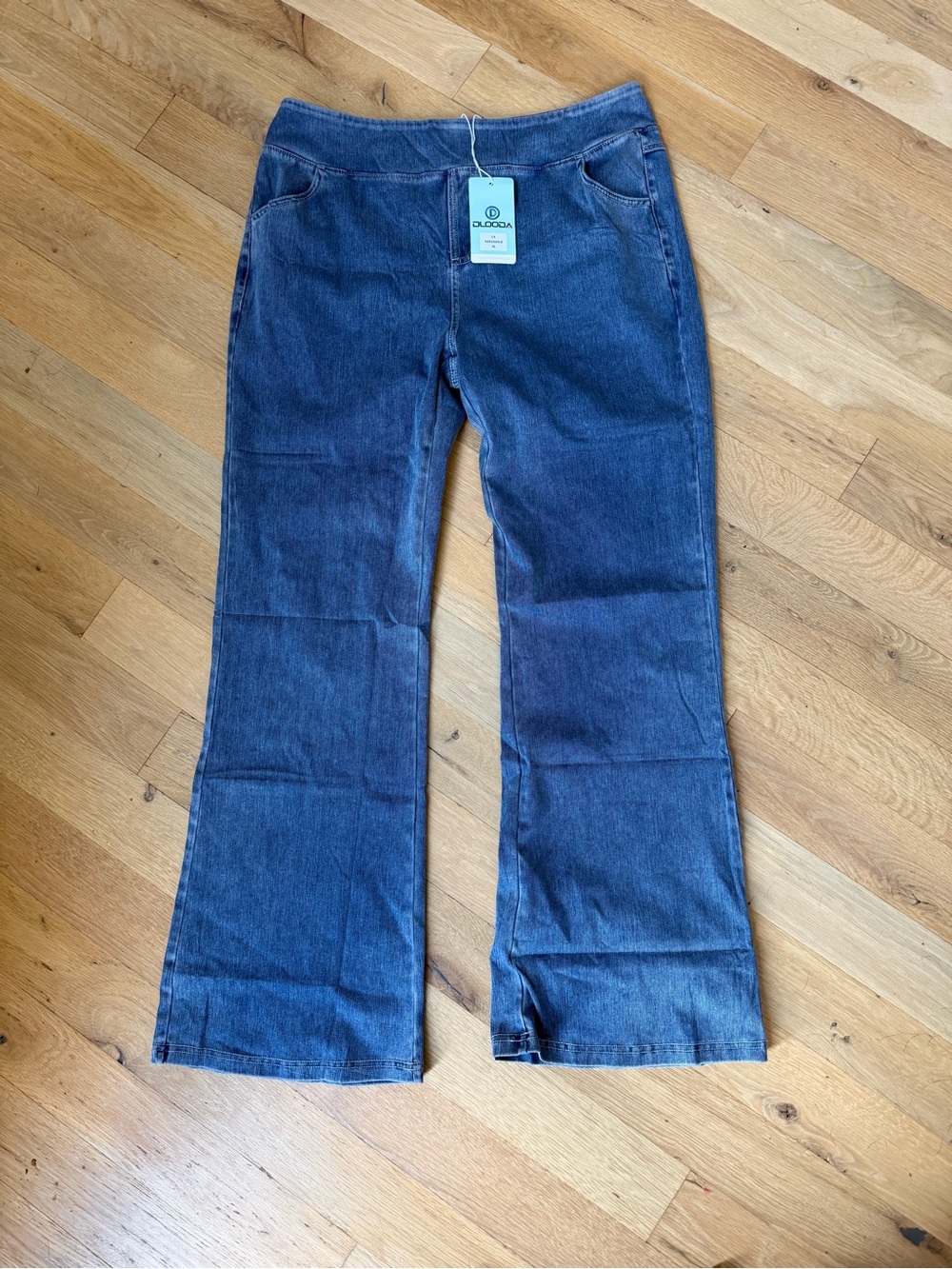 NWT Brand New Stretchy Pull On Jeans Flared size XL